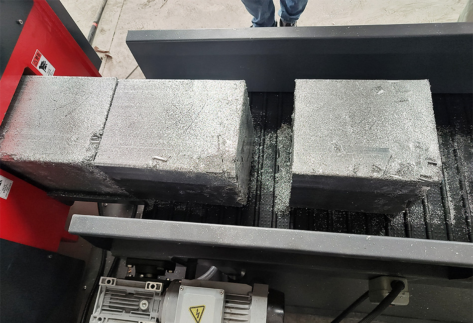 Máquina de prensagem de sucata de metal