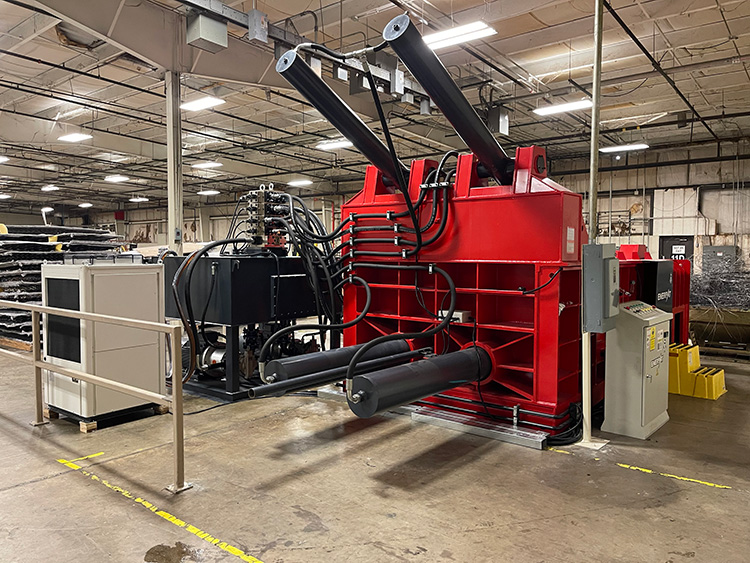 Enfardadeira de sucata